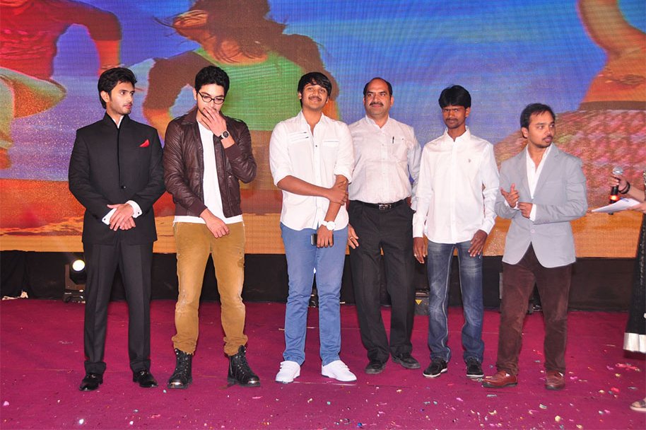 Dil-Deewana-Audio-Launch-by-Kapil-Dev